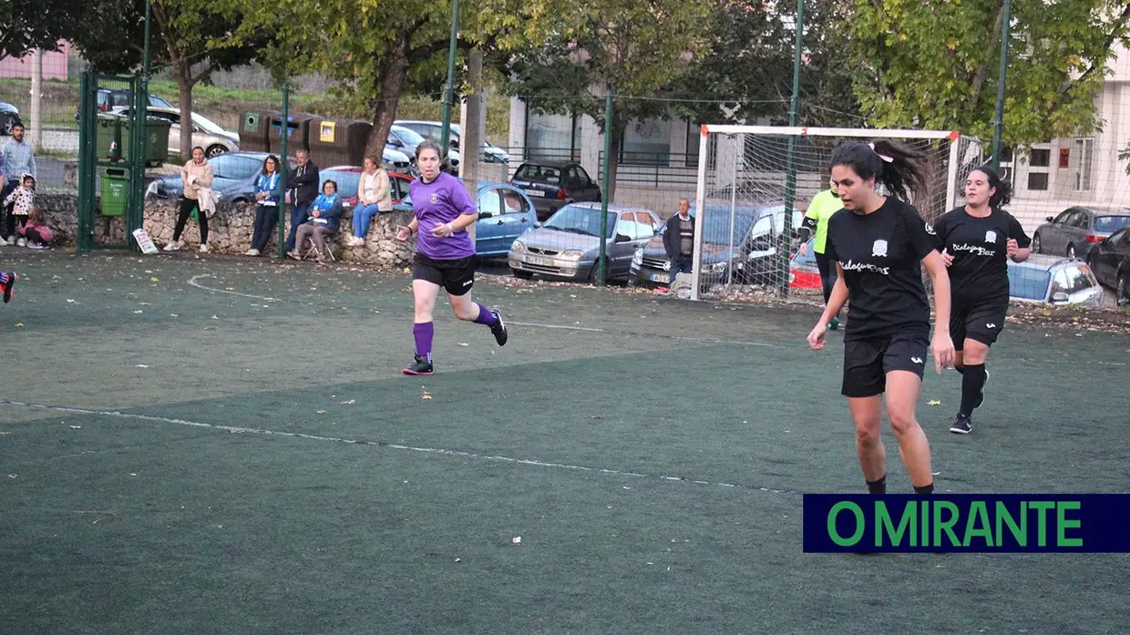 Já arrancou a nova liga de futebol de rua feminino na região