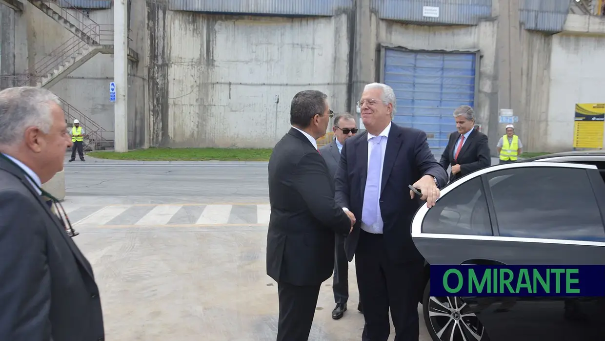 Sustentabilidade da Cimpor em Alhandra elogiada durante visita do Ministro da Economia