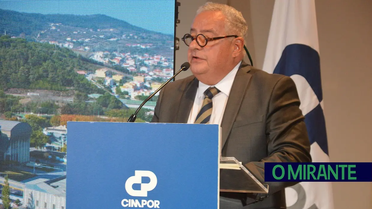 Sustentabilidade da Cimpor em Alhandra elogiada durante visita do Ministro da Economia