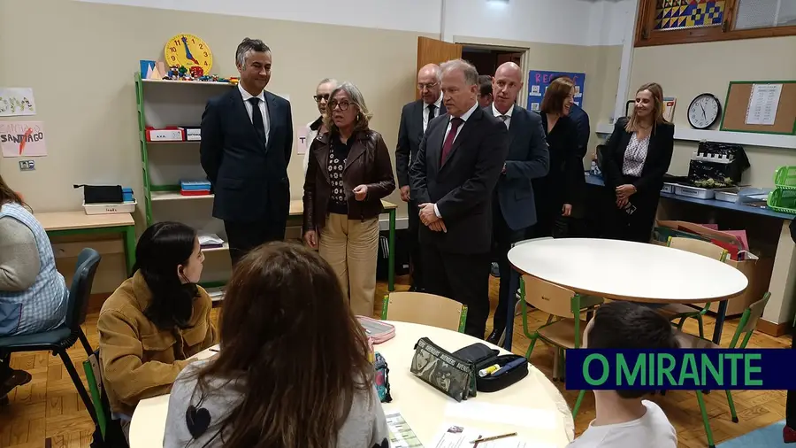 Ministro da Educação inaugura requalificação da Escola Febo Moniz de Almeirim