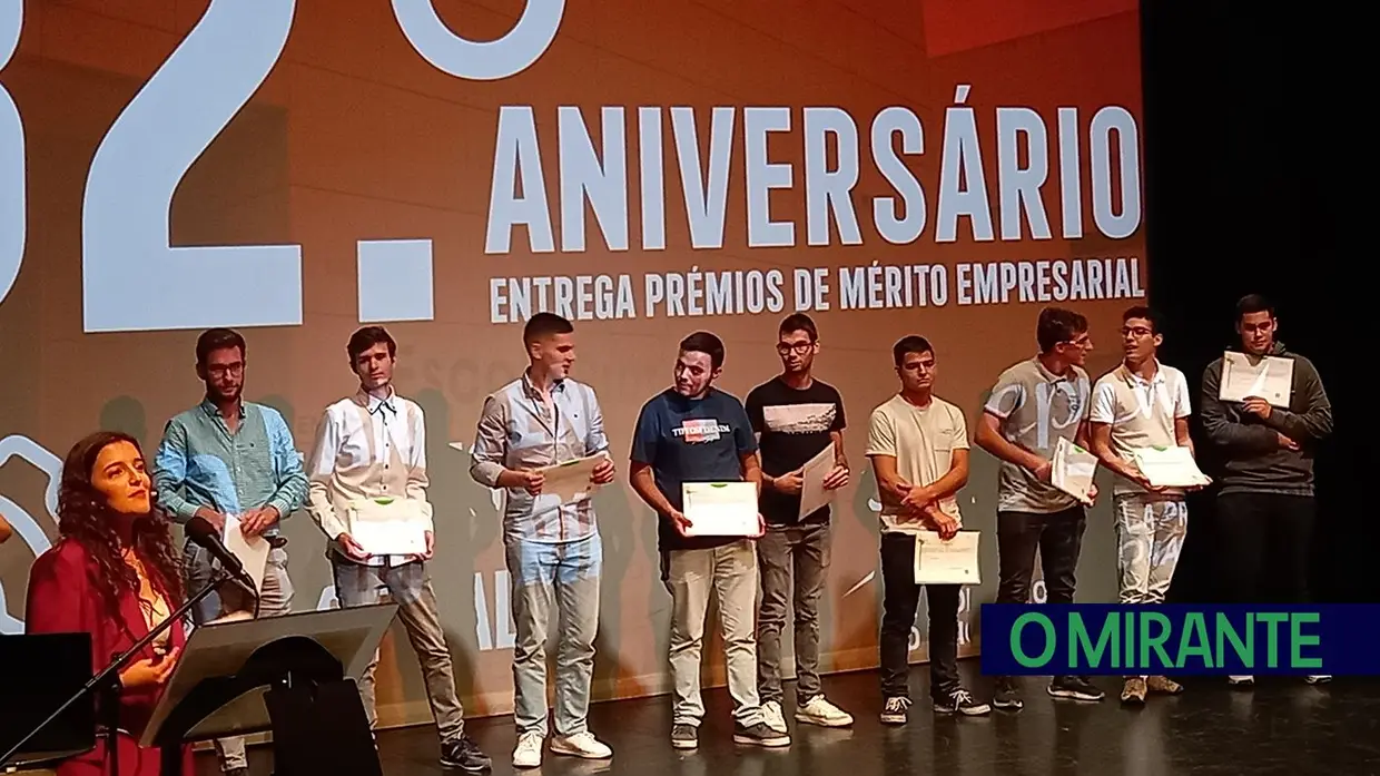 Entrega de diplomas no 32º aniversário da Escola Profissional de Rio Maior