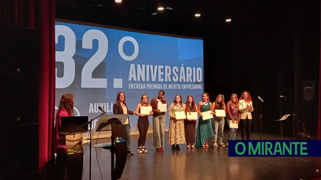 Entrega de diplomas no 32º aniversário da Escola Profissional de Rio Maior