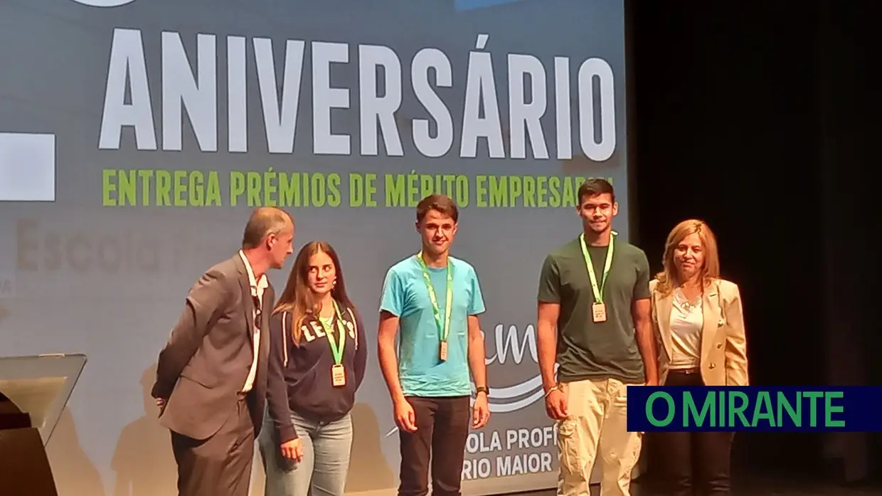 Entrega de diplomas no 32º aniversário da Escola Profissional de Rio Maior