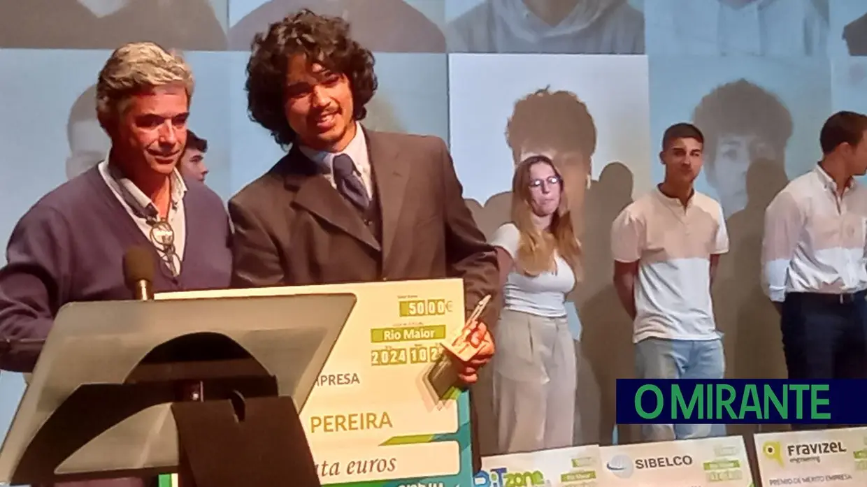 Entrega de diplomas no 32º aniversário da Escola Profissional de Rio Maior