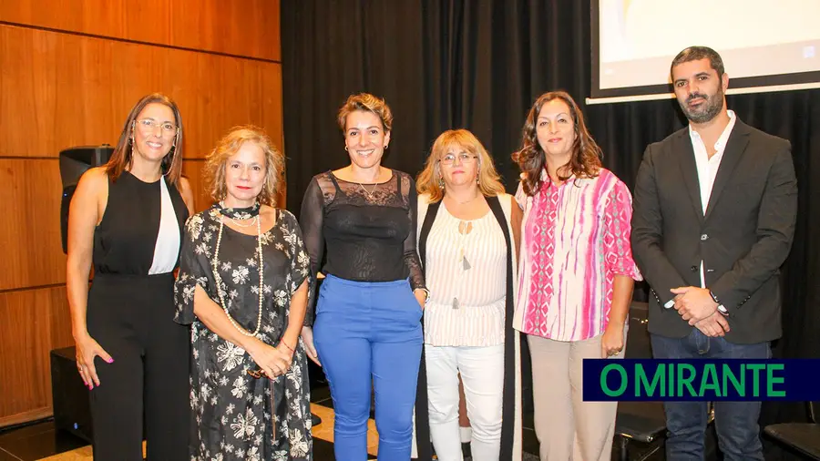 Cada vez mais jovens recorrem à inteligência artificial em busca de apoio emocional Cada vez mais jovens recorrem à inteligência artificial em busca de apoio emocional