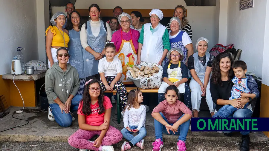 Crianças do concelho da Golegã aprenderam a fazer pão em forno a lenha Crianças do concelho da Golegã aprenderam a fazer pão em forno a lenha
