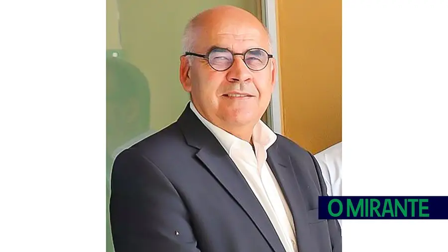 PS dividido em Salvaterra de Magos escolhe Francisco Madelino como candidato à câmara PS dividido em Salvaterra de Magos escolhe Francisco Madelino como candidato à câmara