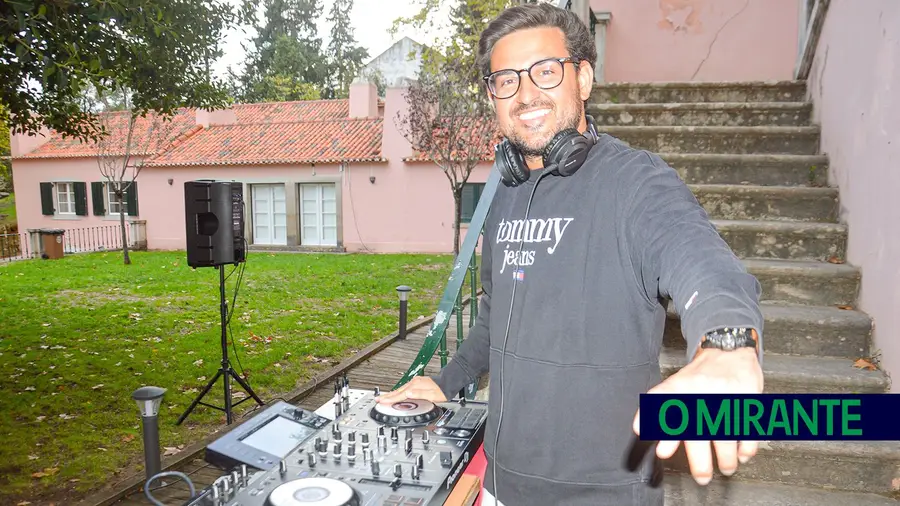 João Ferreira: dos gira-discos da avó até aos palcos do Festival Sudoeste João Ferreira: dos gira-discos da avó até aos palcos do Festival Sudoeste