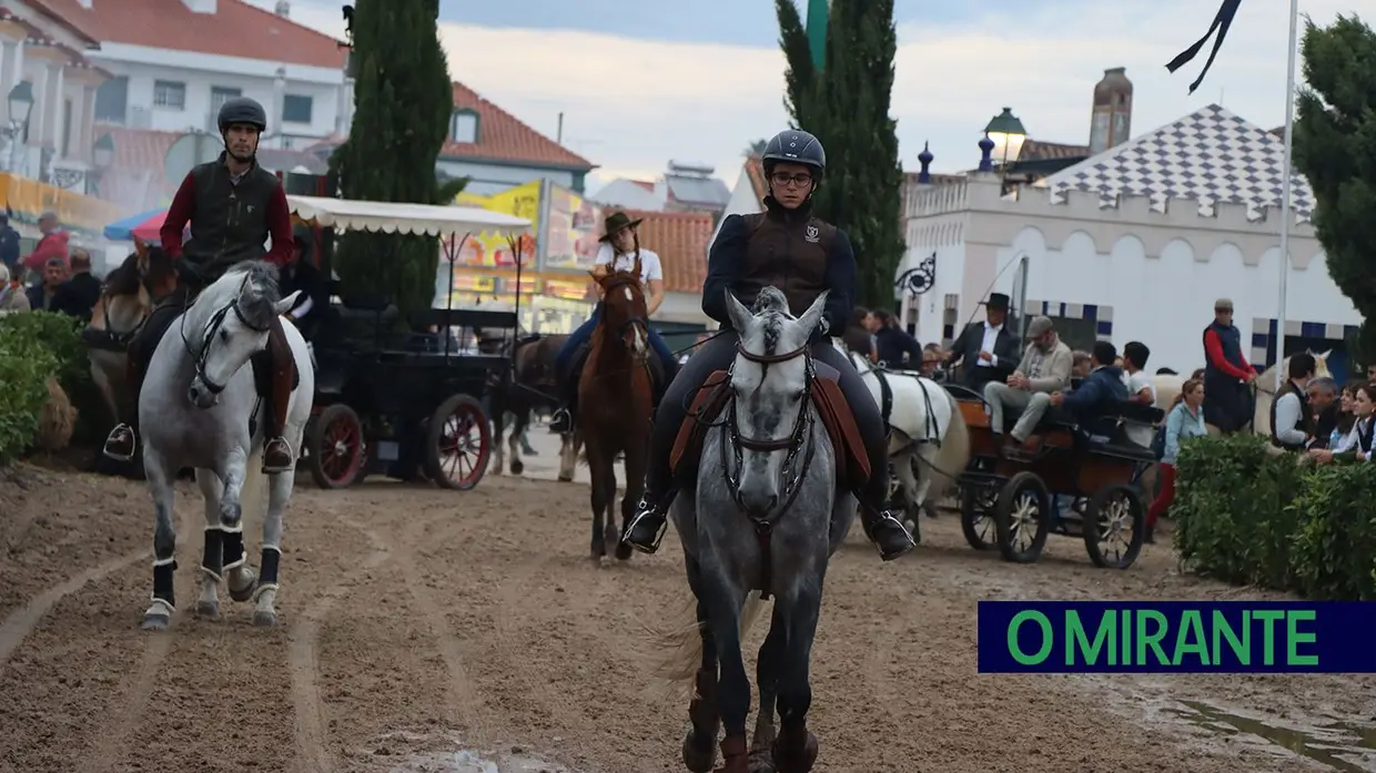 Primeiro dia da Feira do Cavalo com muito público e novo espaço