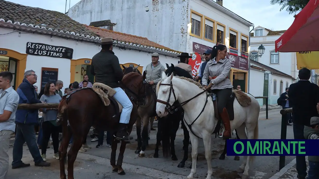 Primeiro dia da Feira do Cavalo com muito público e novo espaço
