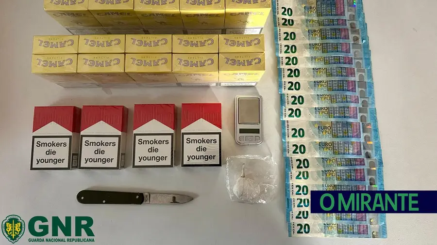 Apanhado com 29 doses de cocaína no carro em Azambuja