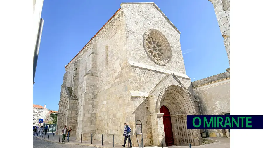 Após algumas multas e muito atraso estão concluídas as obras na Igreja São João de Alporão