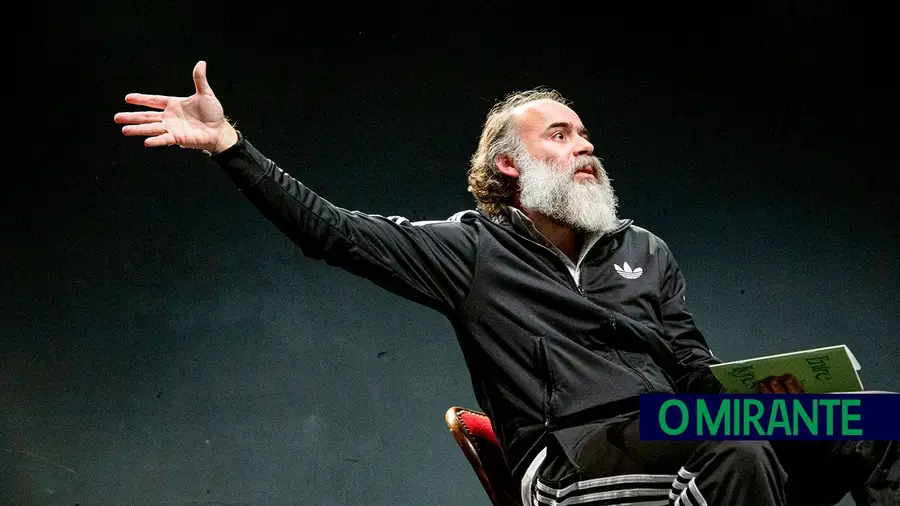 ‘Entrelinhas’ no Teatro Sá da Bandeira em Santarém