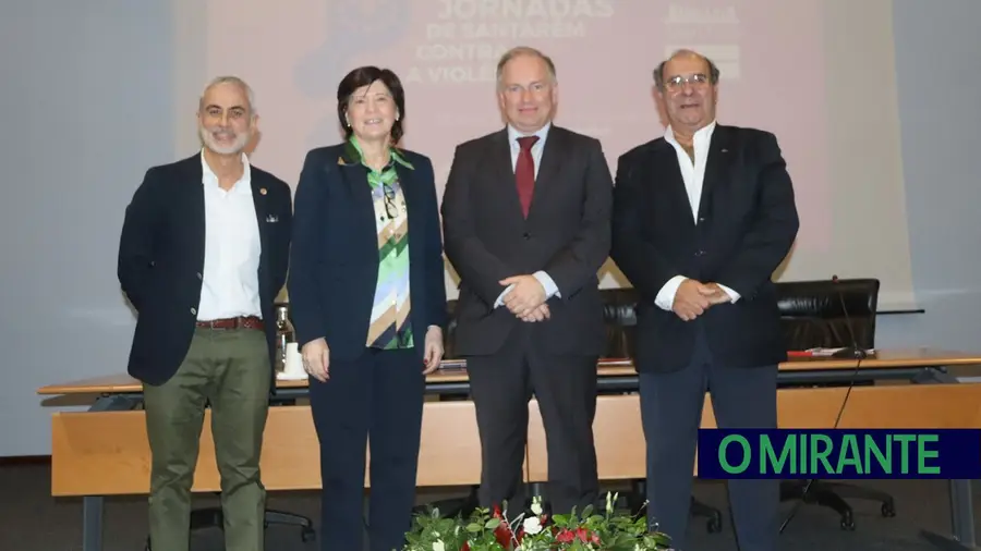 Jornadas de Santarém Contra a Violência renuíram vários especialistas Jornadas de Santarém Contra a Violência renuíram vários especialistas