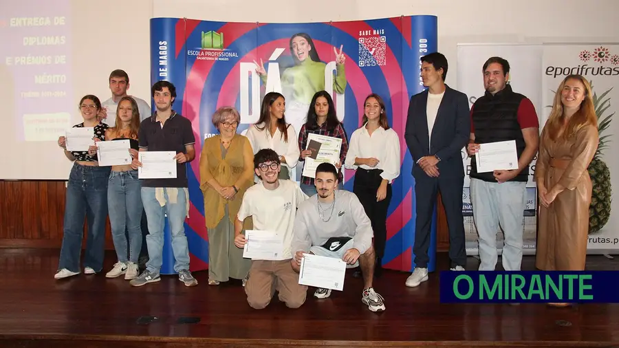 Escola Profissional de Salvaterra de Magos premiou alunos em parceria com empresas Escola Profissional de Salvaterra de Magos premiou alunos em parceria com empresas