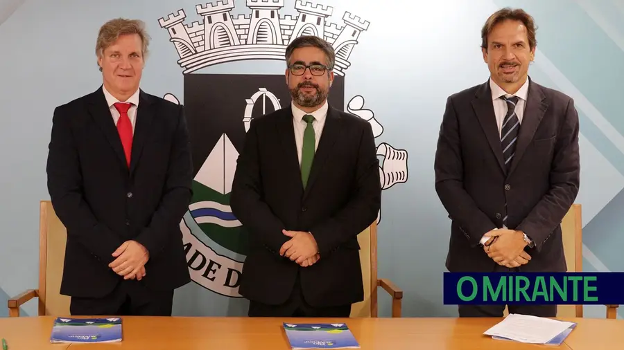 Rio Maior renova protocolo com Federação Portuguesa de Natação Rio Maior renova protocolo com Federação Portuguesa de Natação
