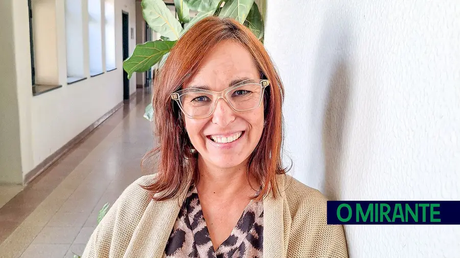 Muitas vezes a comunicação social é a melhor companhia para idosos ou doentes que vivem sozinhos ou isolados Muitas vezes a comunicação social é a melhor companhia para idosos ou doentes que vivem sozinhos ou isolados