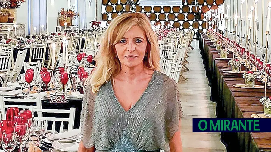Recordo com frequência ter conseguido que uma aluna me confessasse que era vítima de violação dentro da sua casa Recordo com frequência ter conseguido que uma aluna me confessasse que era vítima de violação dentro da sua casa