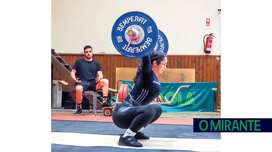 Rita Ferreira sagra-se campeã nacional de halterofilismo em juniores