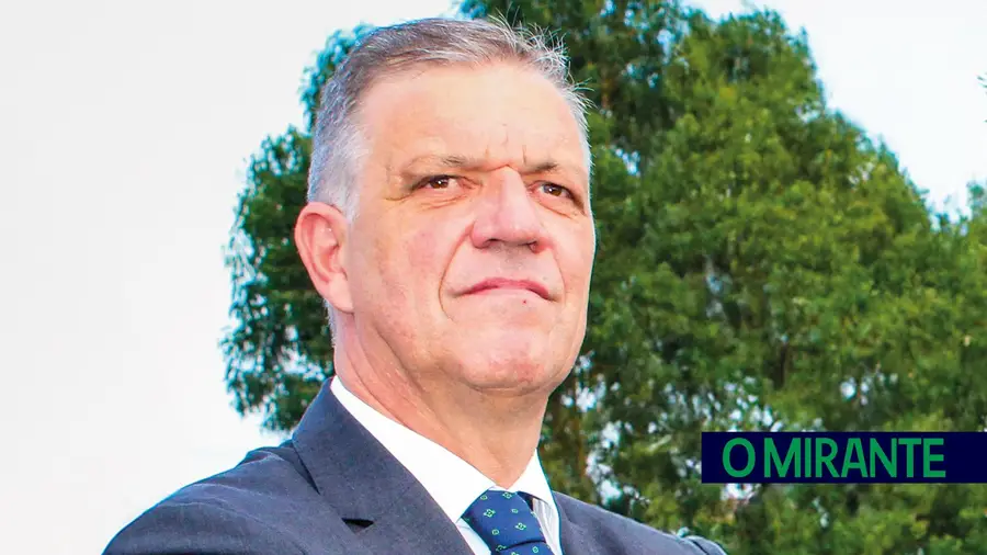 É desconcertante estar com alguém que não se recorda da mesma maneira de algo que vivemos juntos É desconcertante estar com alguém que não se recorda da mesma maneira de algo que vivemos juntos