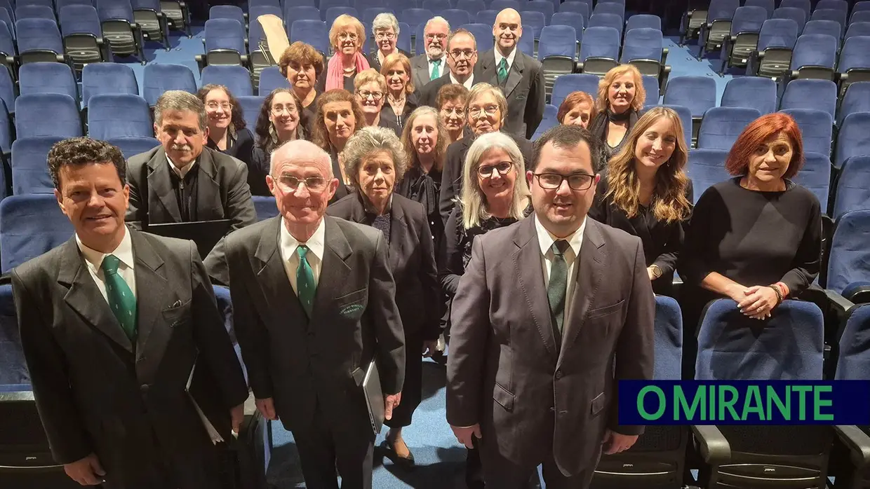 Coro do Município de Benavente dá voz aos sonhos no lançamento do seu primeiro CD