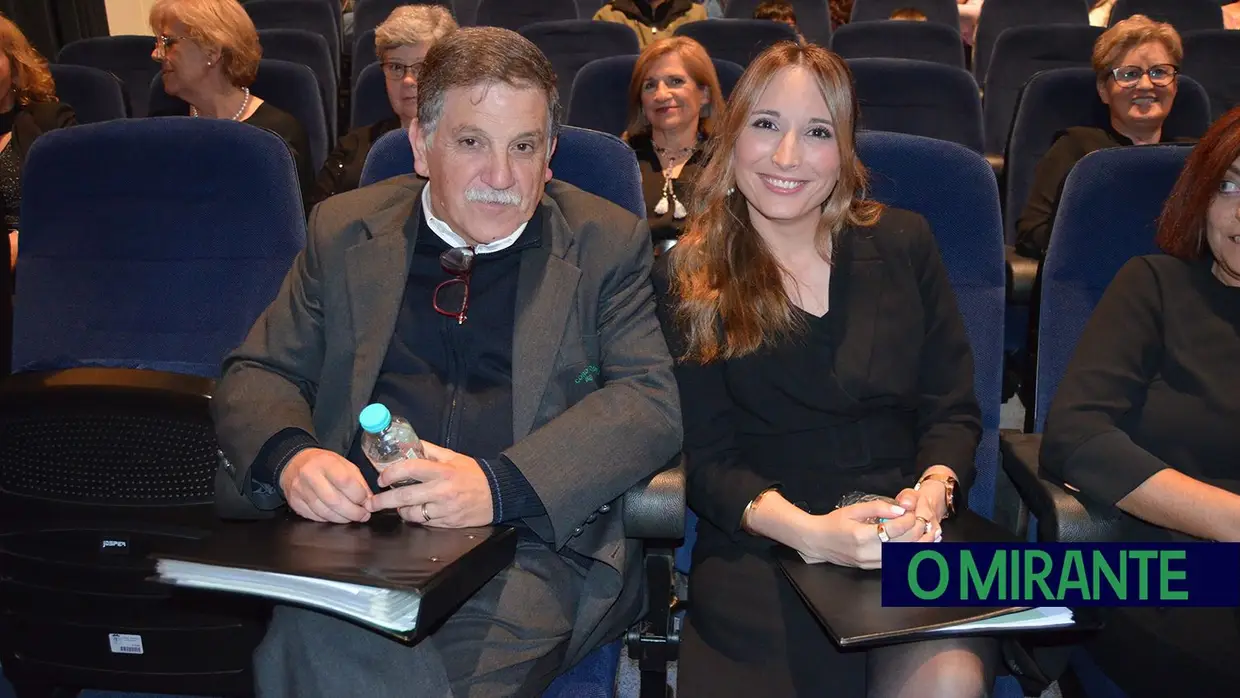 Coro do Município de Benavente dá voz aos sonhos no lançamento do seu primeiro CD