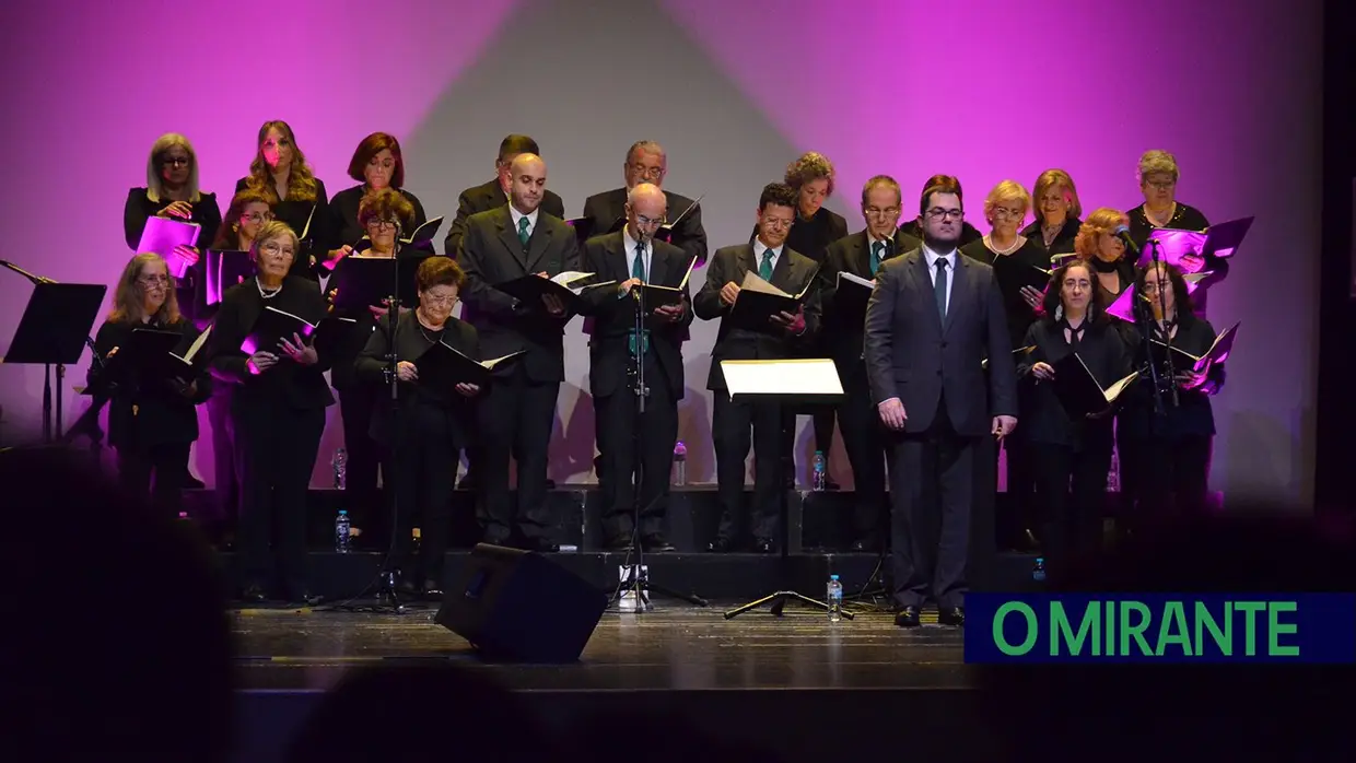 Coro do Município de Benavente dá voz aos sonhos no lançamento do seu primeiro CD