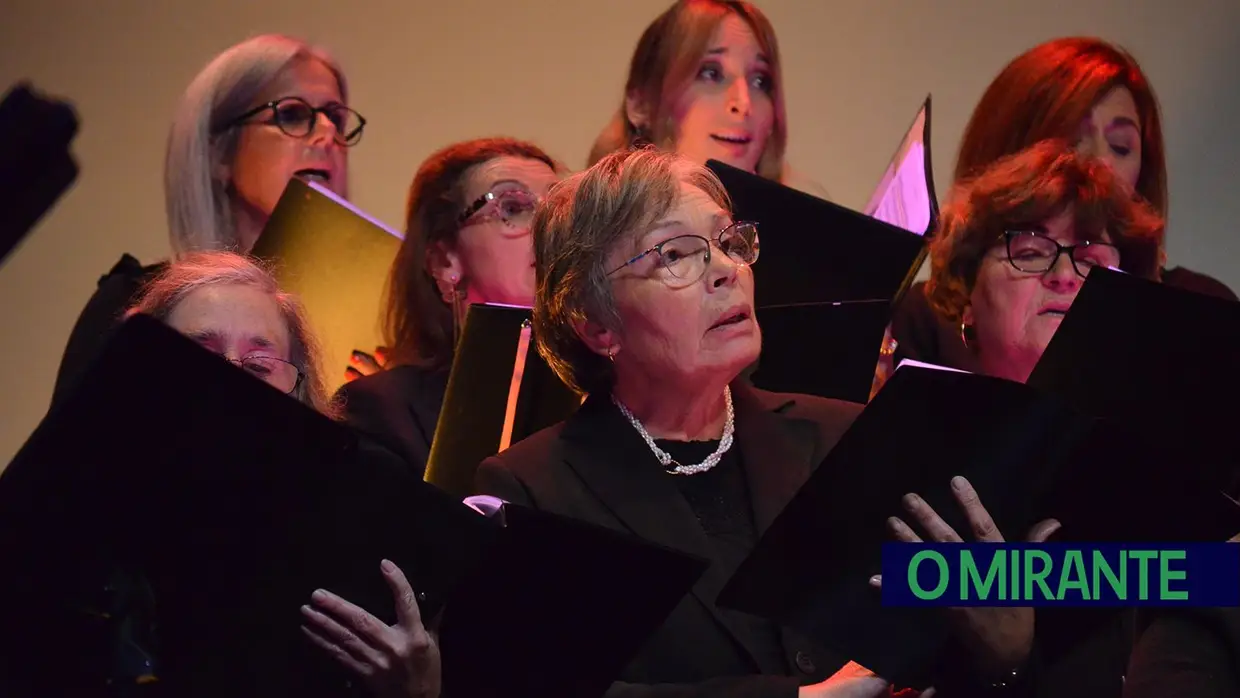 Coro do Município de Benavente dá voz aos sonhos no lançamento do seu primeiro CD