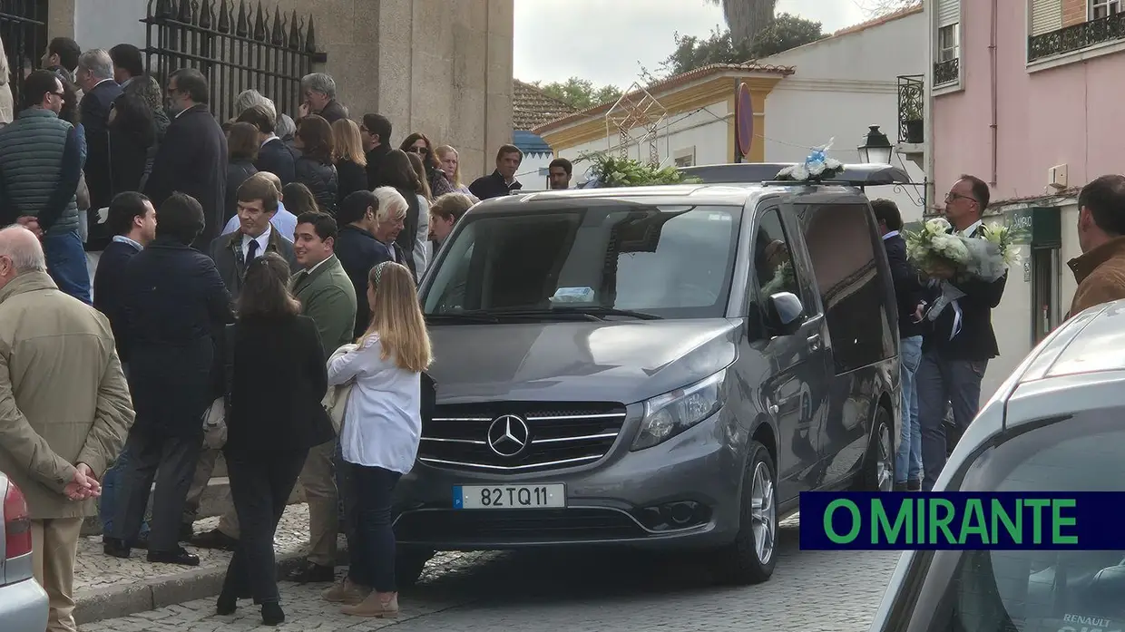 Comoção no último adeus ao bebé Vicente Telles Caldeira em Coruche