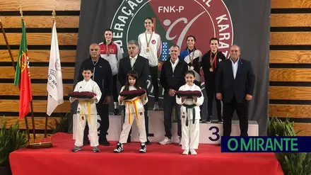 Karatecas da Póvoa de Santa Iria conquistam pódios em campeonato nacional