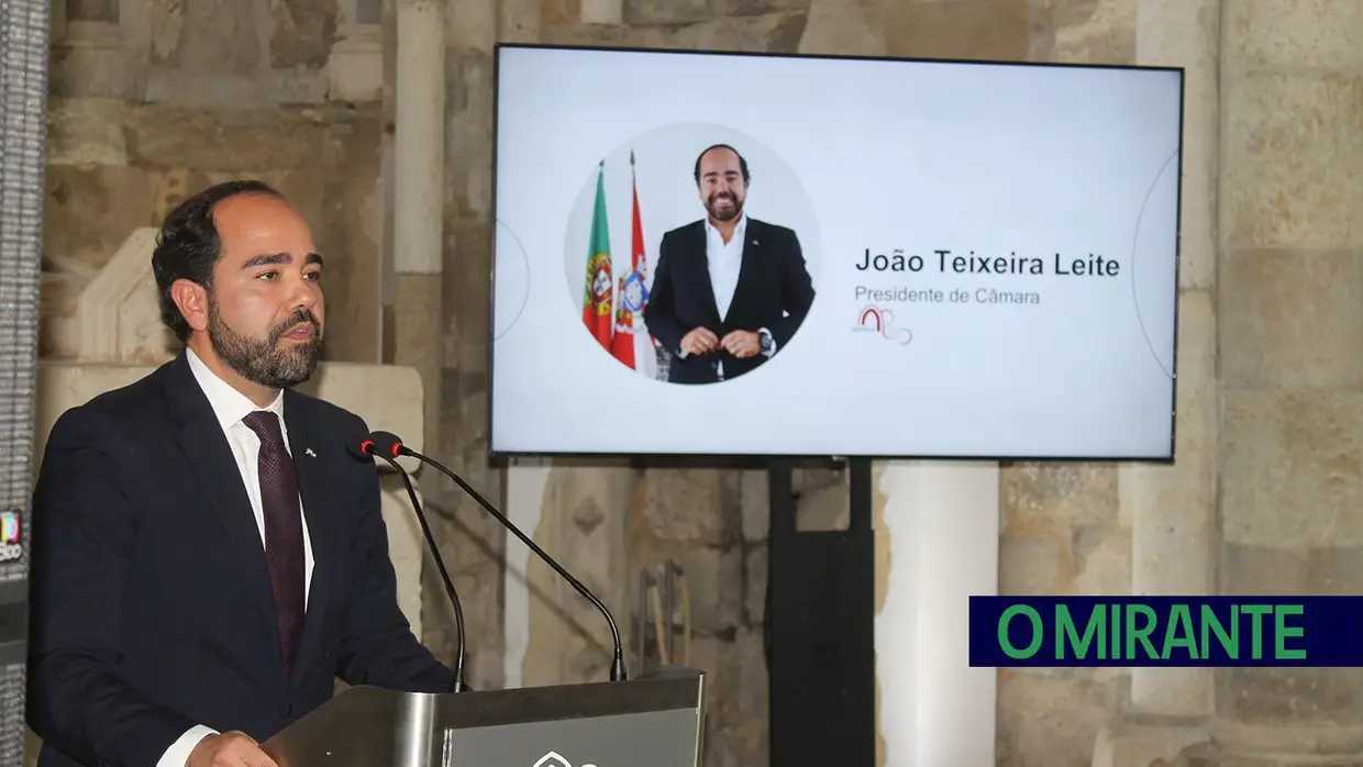 Igreja do Alporão reabriu em ambiente festivo e com visita do primeiro-ministro