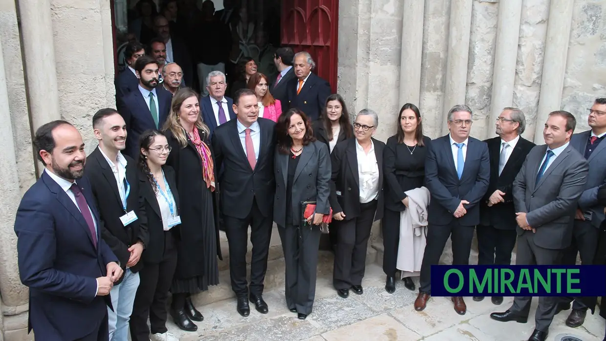 Igreja do Alporão reabriu em ambiente festivo e com visita do primeiro-ministro