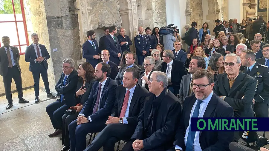 Igreja do Alporão reabriu em ambiente festivo e com direito a primeiro-ministro