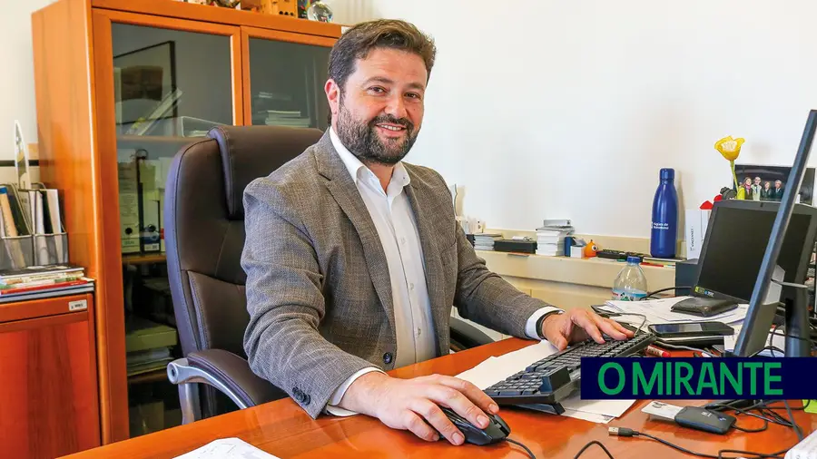 Hugo Cristóvão não quer publicidade de partidos políticos numa das entradas principais de Tomar