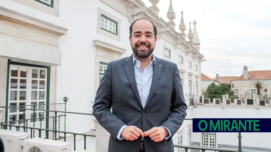 “Não estou preocupado com os problemas do PS; quero resolver os problemas das pessoas e concretizar projectos” “Não estou preocupado com os problemas do PS; quero resolver os problemas das pessoas e concretizar projectos”