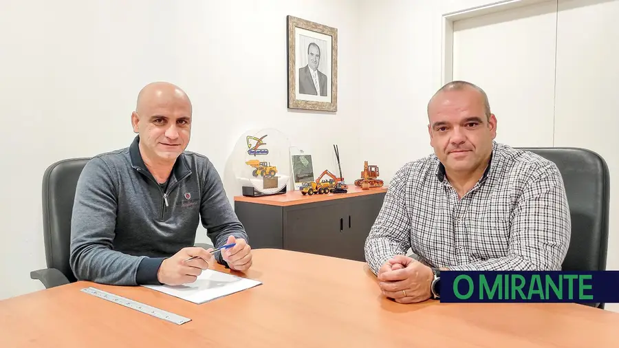 Desarfate é especialista em terraplenagens, requalificação e construções técnicas hidráulicas Desarfate é especialista em terraplenagens, requalificação e construções técnicas hidráulicas