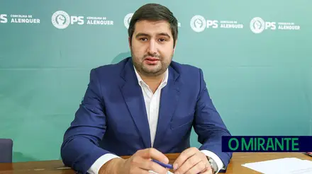 Câmara de Alenquer retira proposta de contratação de 63 funcionários