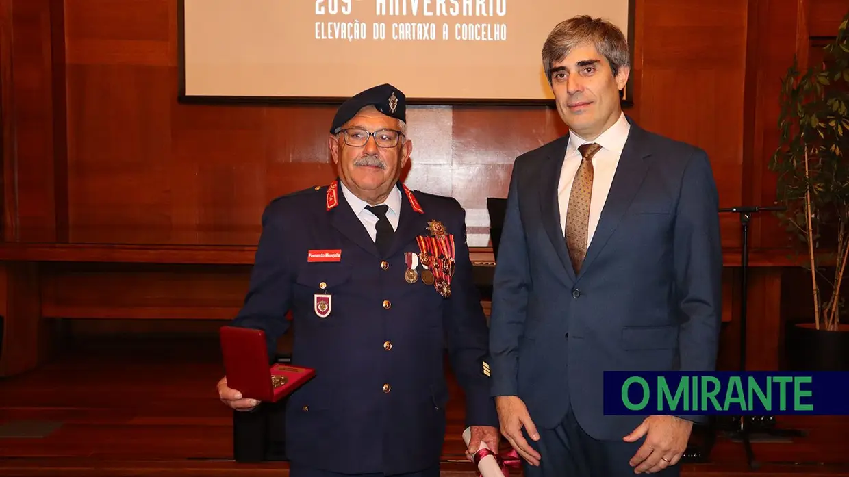 Cartaxo entregou medalhas na celebração da elevação a concelho