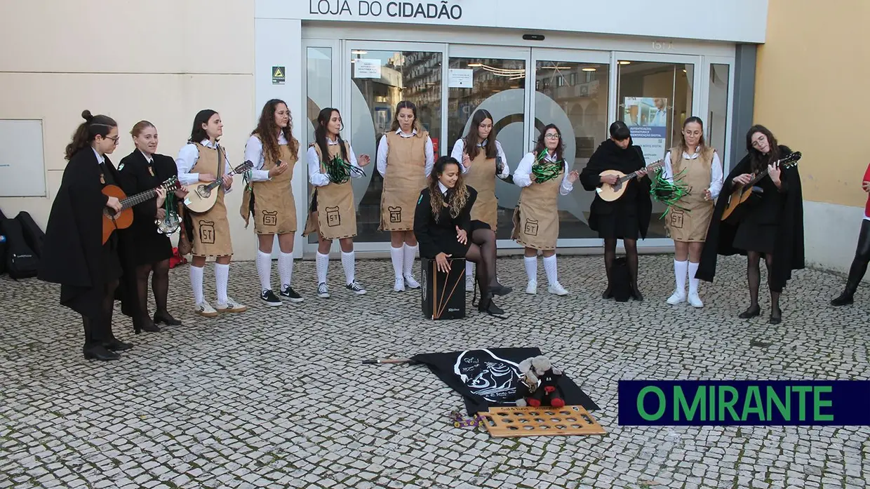 Loja do Cidadão de Santarém fez 8 anos e teve direito a música e visita de ministra