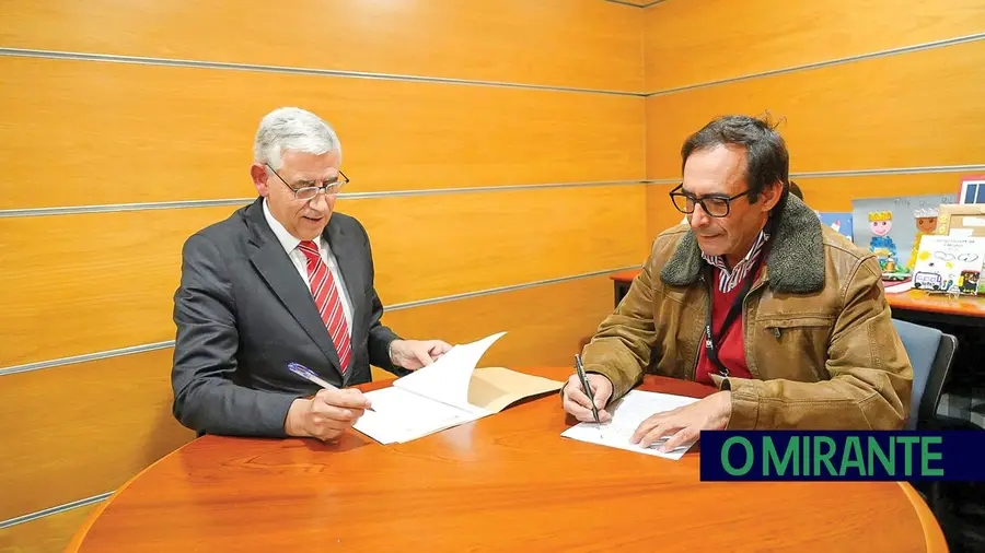 Município de Ourém estabelece protocolo com Fundação Dr. Agostinho Albano de Almeida Município de Ourém estabelece protocolo com Fundação Dr. Agostinho Albano de Almeida