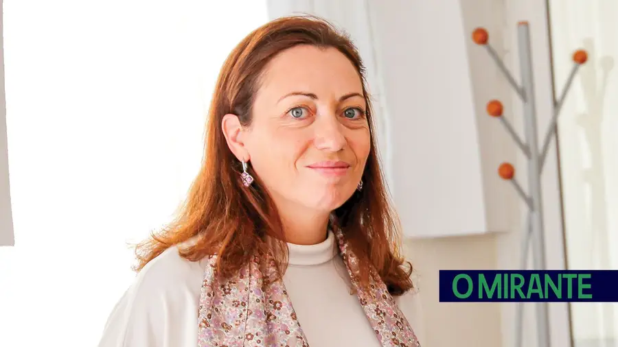 Carina Oliveira passa de chefe de gabinete a vogal da Autoridade da Mobilidade e dos Transportes Carina Oliveira passa de chefe de gabinete a vogal da Autoridade da Mobilidade e dos Transportes