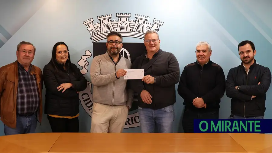 Município financia compra de carrinha para Junta de Azambujeira e Malaqueijo Município financia compra de carrinha para Junta de Azambujeira e Malaqueijo