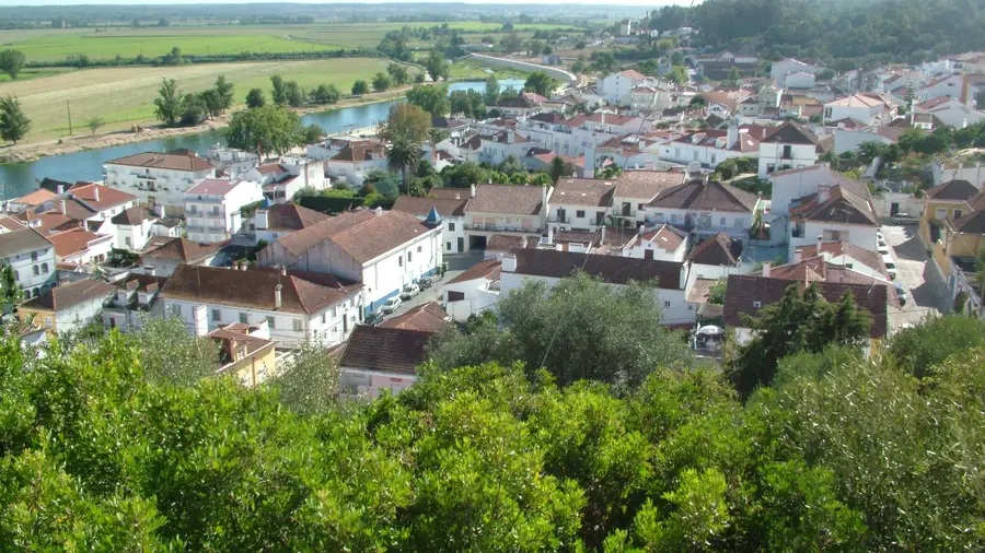Assembleia de Freguesias de Coruche, Fajarda e Erra congratula-se com a sua desanexação Assembleia de Freguesias de Coruche, Fajarda e Erra congratula-se com a sua desanexação