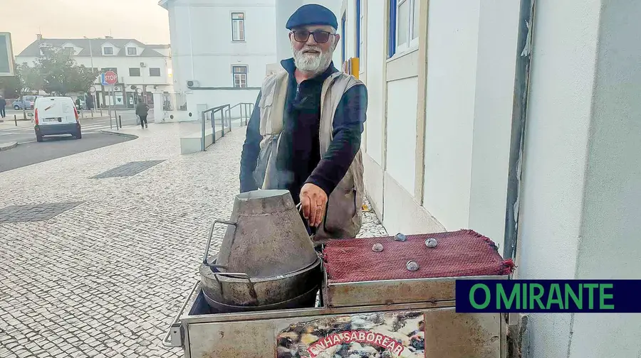 O vendedor de castanhas do Entroncamento que desabou a chorar quando a filha o apanhou de surpresa no início do negócio