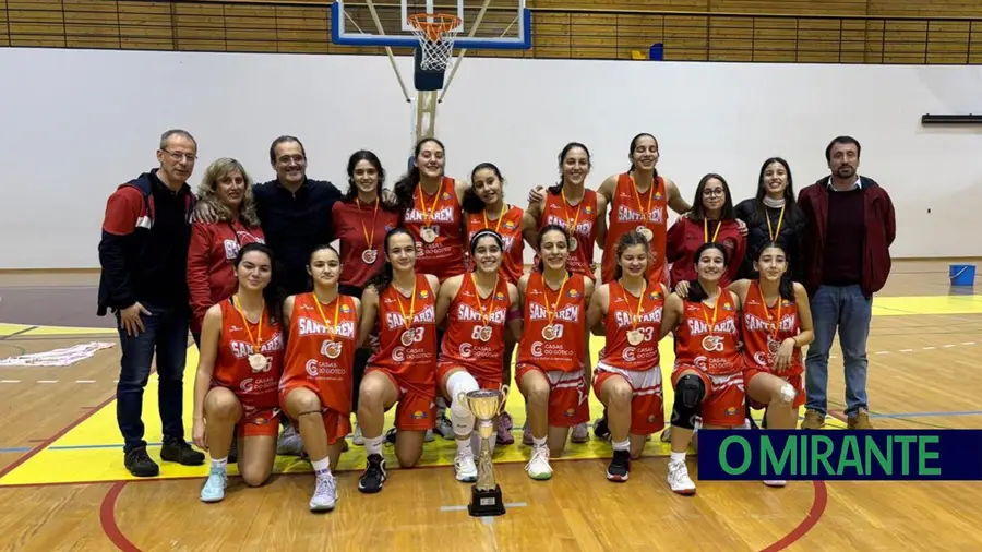 Santarém Basket é campeão distrital de sub18 femininos Santarém Basket é campeão distrital de sub18 femininos
