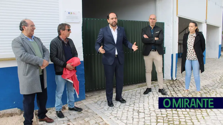 Celeiro renovado em Vaqueiros para servir a comunidade Celeiro renovado em Vaqueiros para servir a comunidade