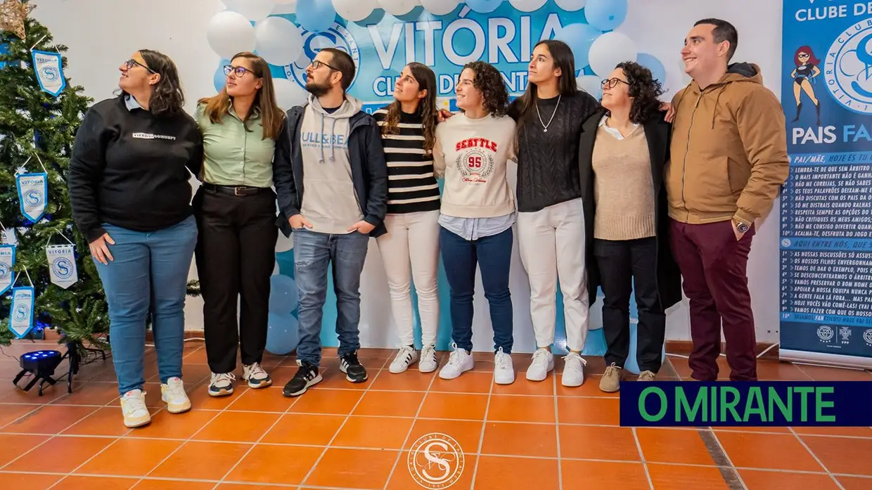 Gala de Natal do Vitória de Santarém premiou desempenho escolar e desportivo