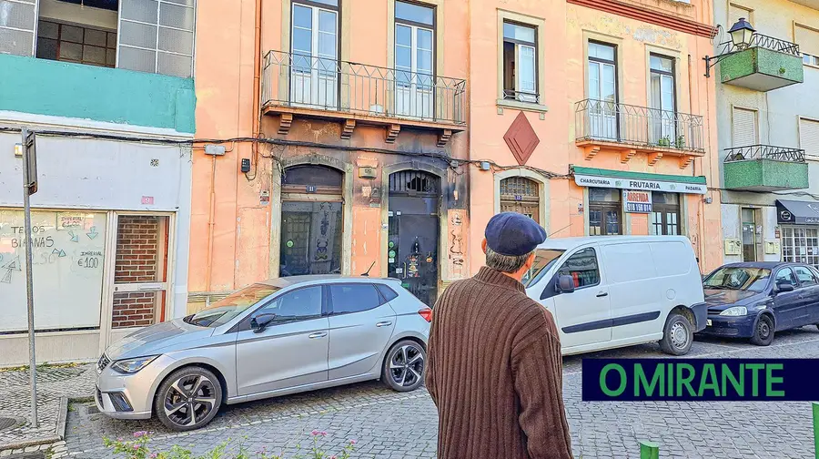 Fogo em churrasqueira deixa casal sem lar em Vila Franca de Xira Fogo em churrasqueira deixa casal sem lar em Vila Franca de Xira