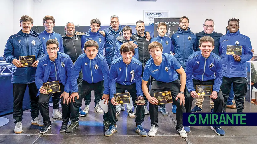 Académica de Santarém distinguiu o mérito na Festa da Briosa Académica de Santarém distinguiu o mérito na Festa da Briosa