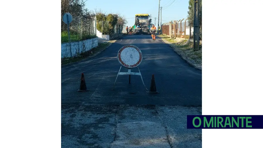 Obras em arruamentos degradados de Vale da Pinta Obras em arruamentos degradados de Vale da Pinta
